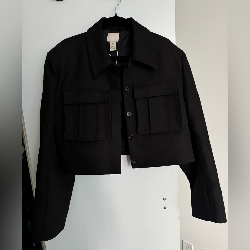 NWT H&M Black Cropped Blazer